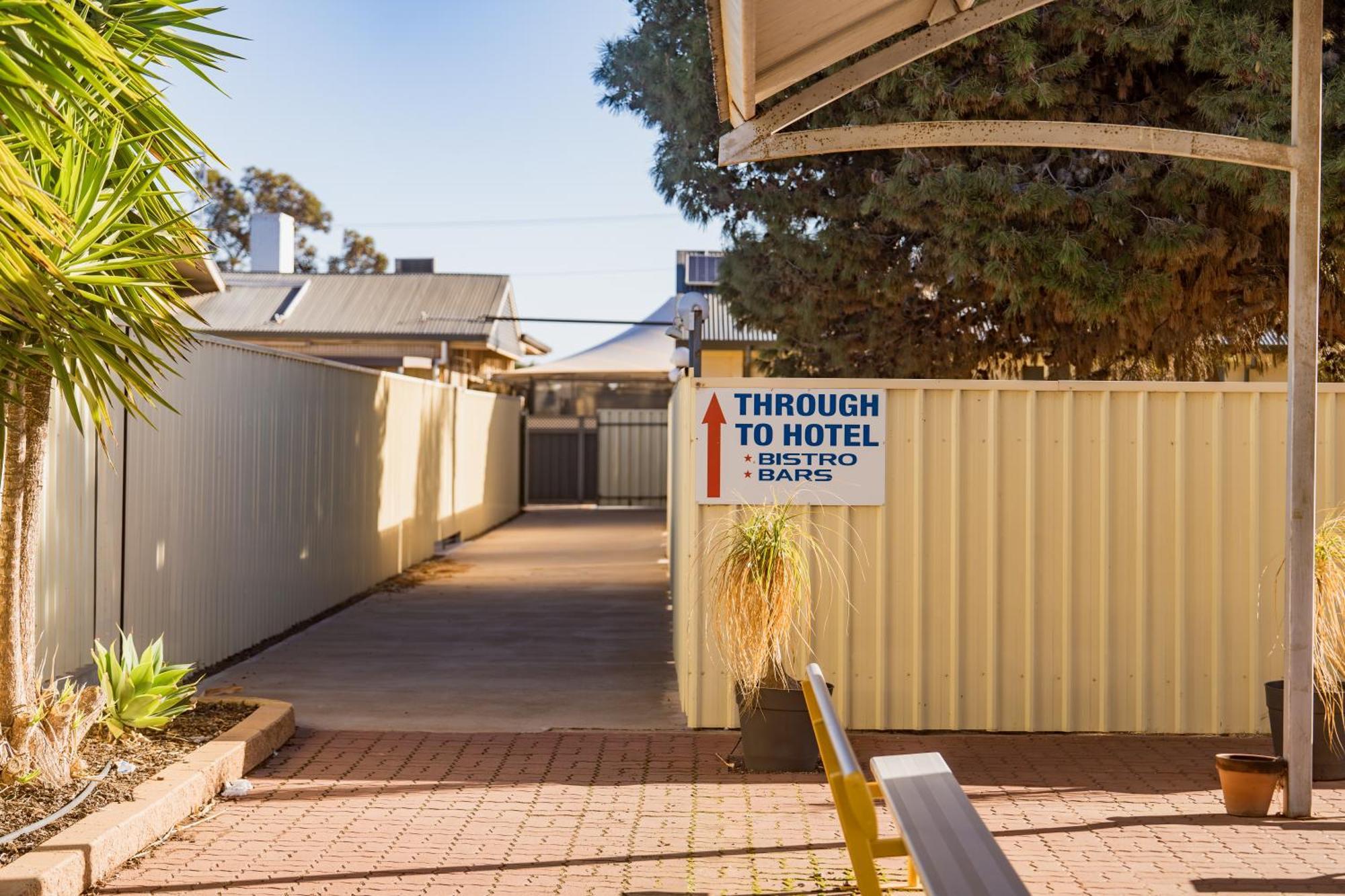 The Sundowner Cabin & Tourist Park Whyalla Kültér fotó